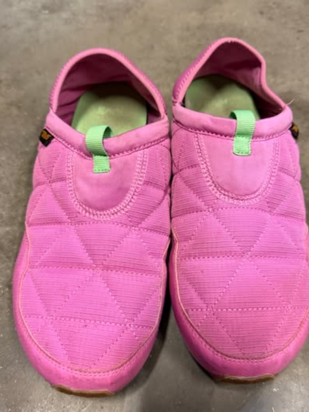 Teva Unisex-Child Reember size 6 big kid Super Pink